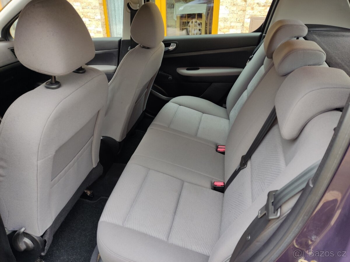 Peugeot 307 1,4 benzín - 10