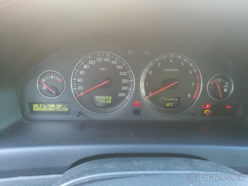 Volvo V70II 2004 2,5T AWD 154kw ND - 10