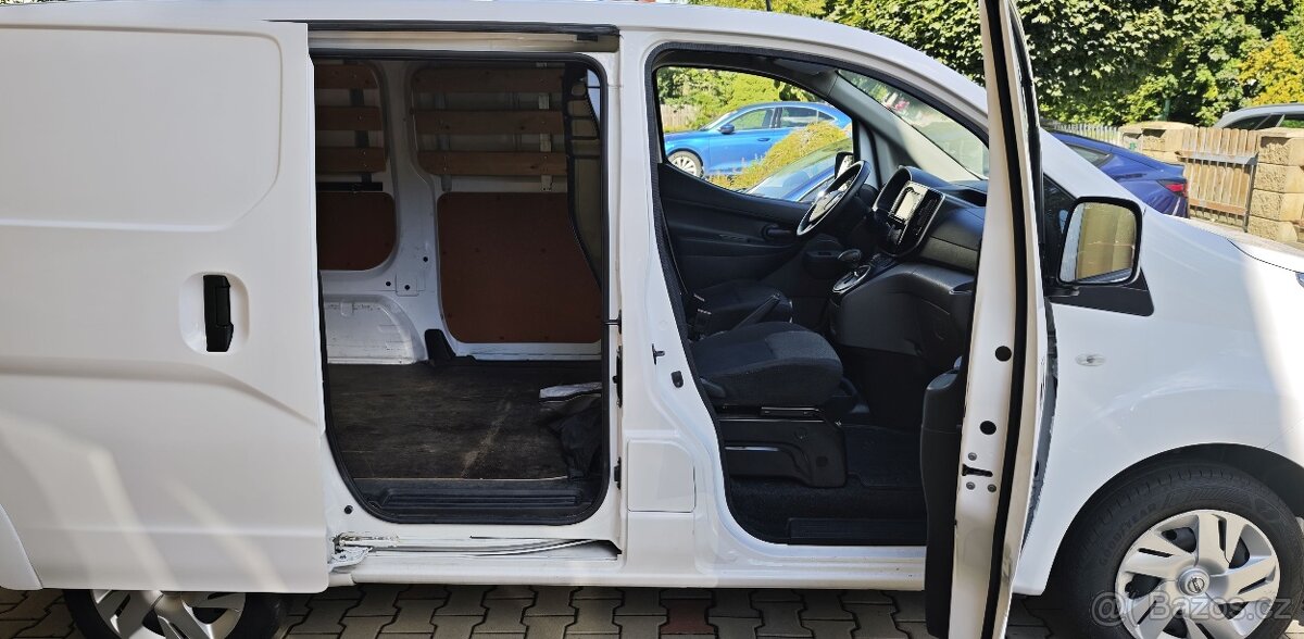 Nissan e-NV200 Evalia, 40 kWh Business 12/2018 +DPH - 10