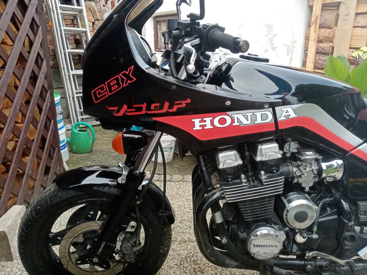 Honda cbx 750 - 10