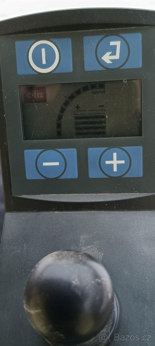 Invalidní elektrický vozík Meyra - 10