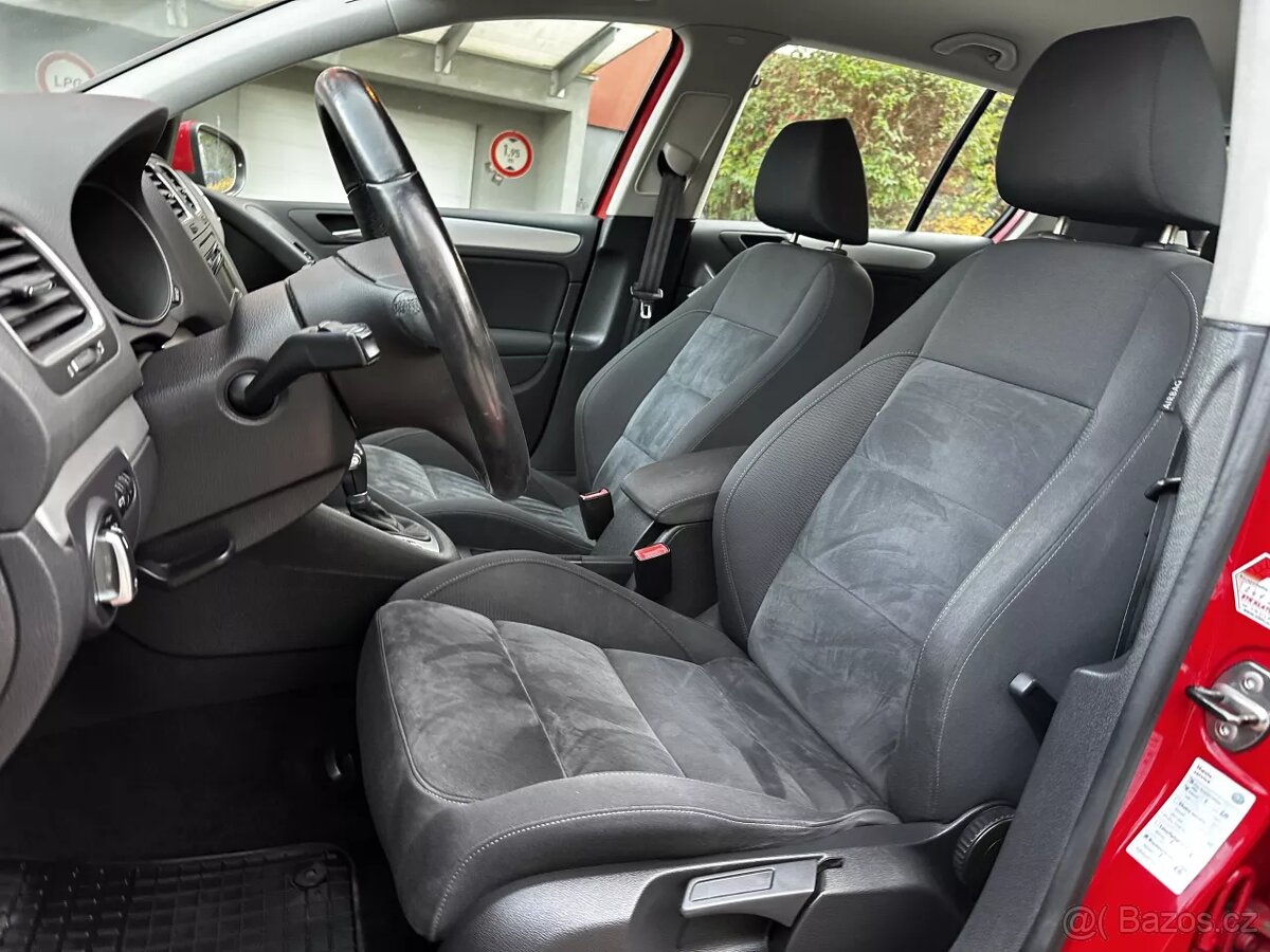 Volkswagen Golf 1.4 TSI 118kW DSG Highline ALU R17 Alcantara - 10