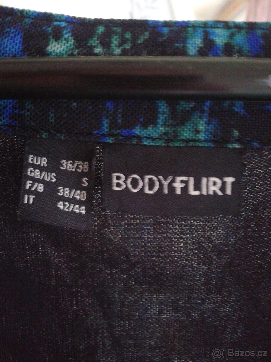 Krásné elegantní šaty 38/40 - 10