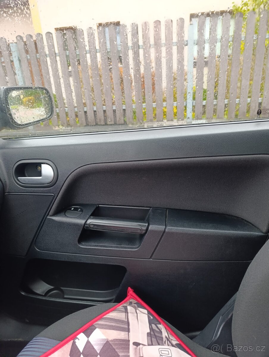 Ford Fusion 1.4 benzín - 10