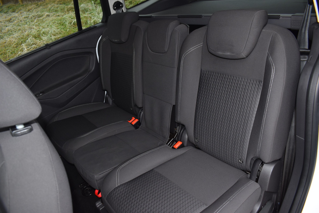 Ford Grand C-MAX 2.0 TDCI 110kW, záruka KM, tažné, rok 2017 - 10