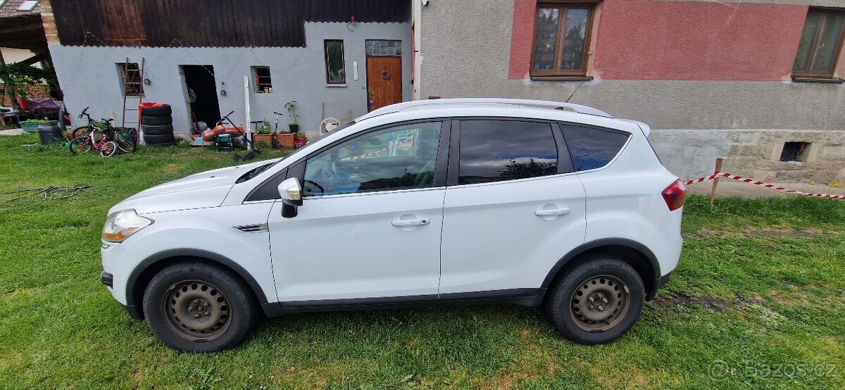 Ford Kuga - 10