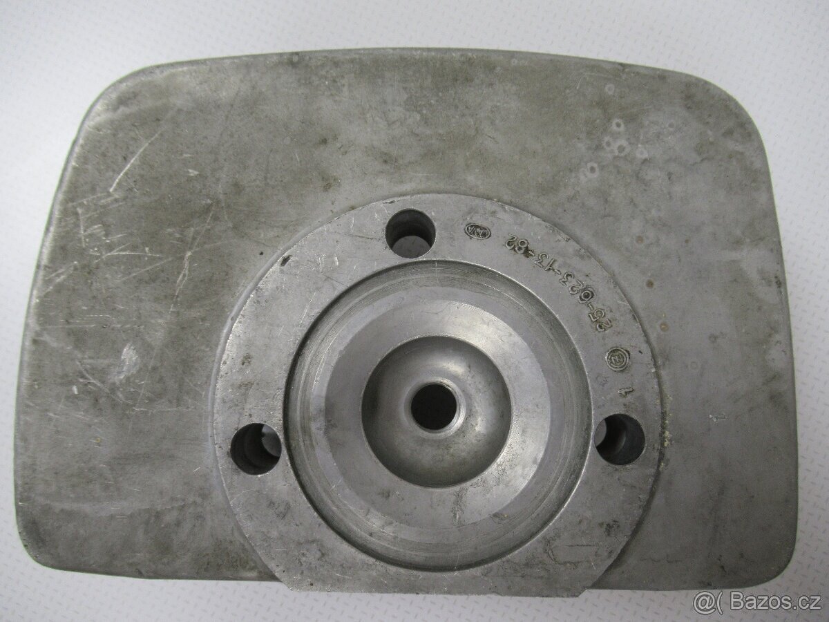 JAWA 250/623 UŘ Bizon - nová hlava (pravá) - 10