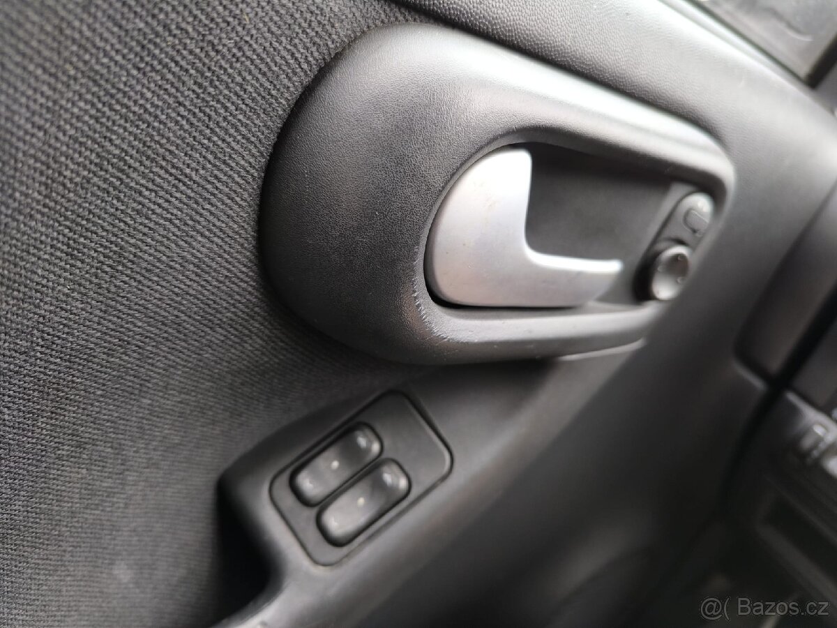 OPEL CORSA 1,2i TWINPORT 50 000 KM, NÁHRADNÍ DÍLY - 10