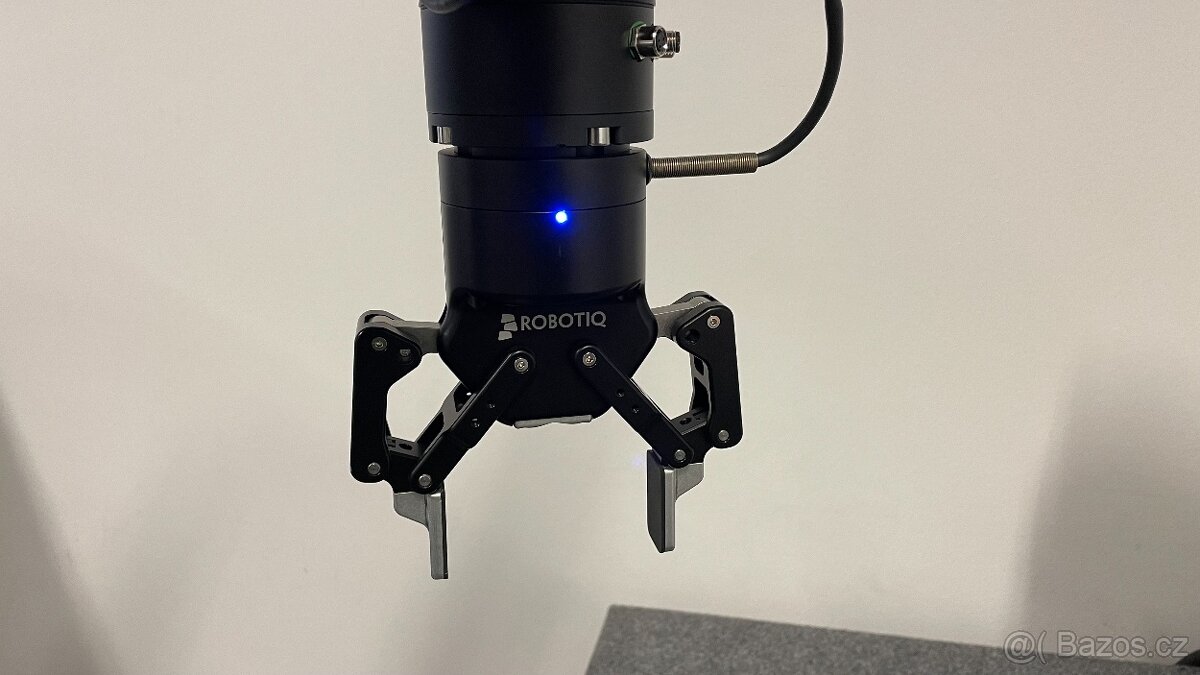 Kolaborativní robot - KR810 - 10