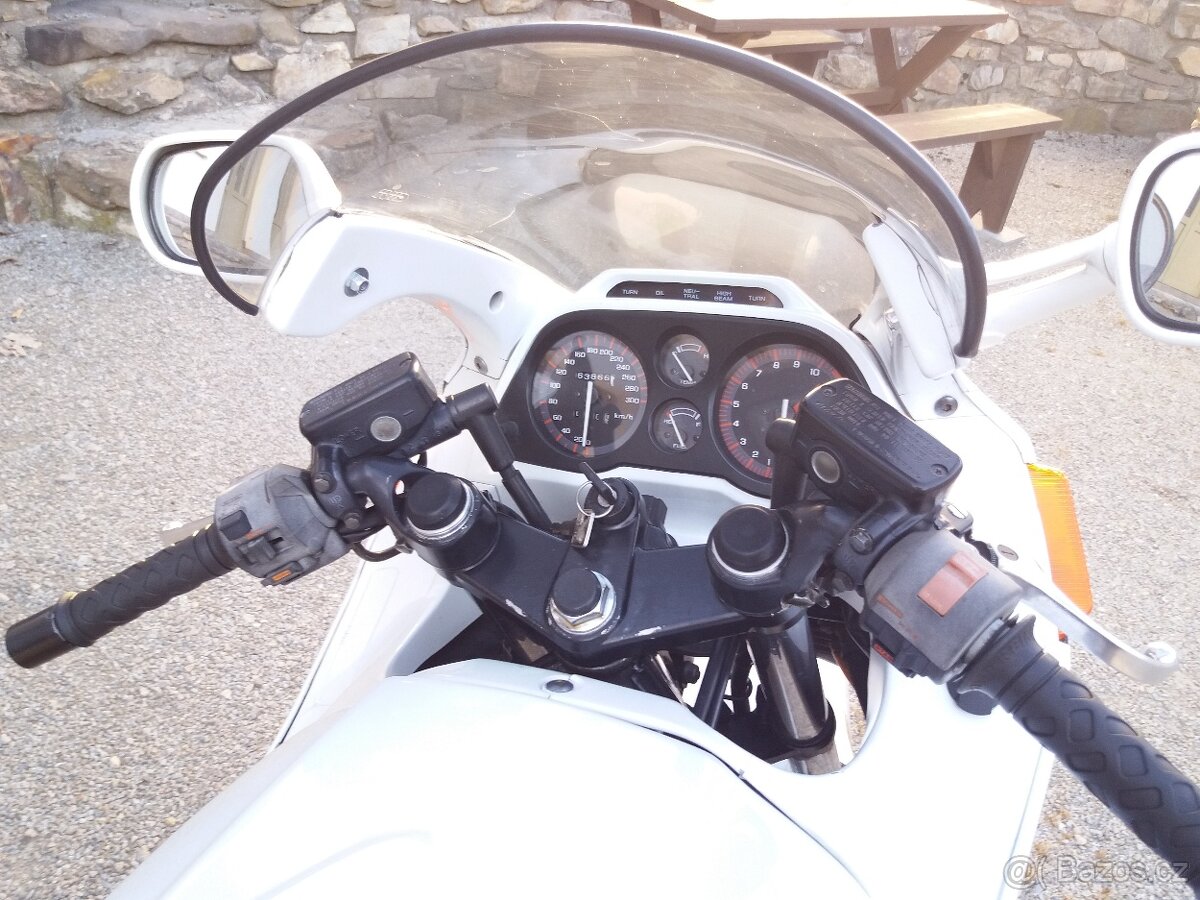 Honda CBR 1000F - 1. generace - 10