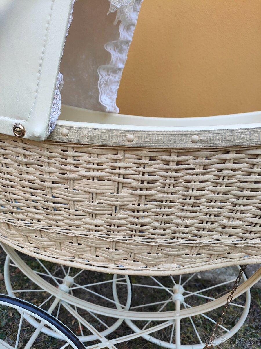 Starožitný kočárek pro panenky č. 911 - 10