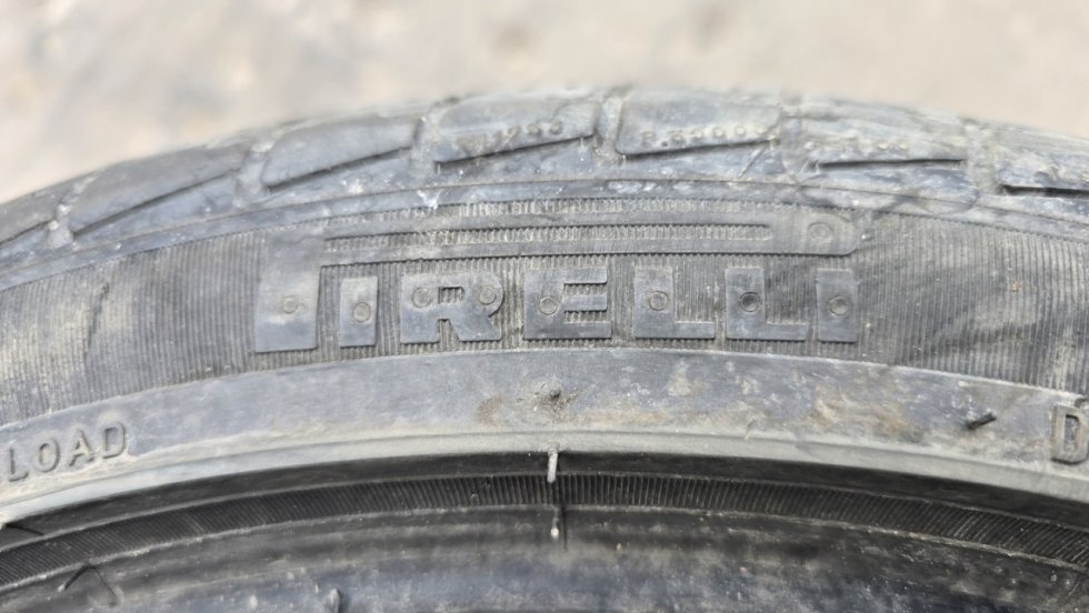 Letní pneu 225/40/19 PIrelli Run Flat - 10