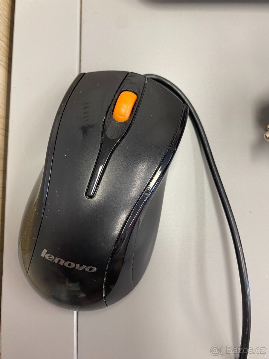 Počítačová sestava/Stolní počítač + příslušenství - 10