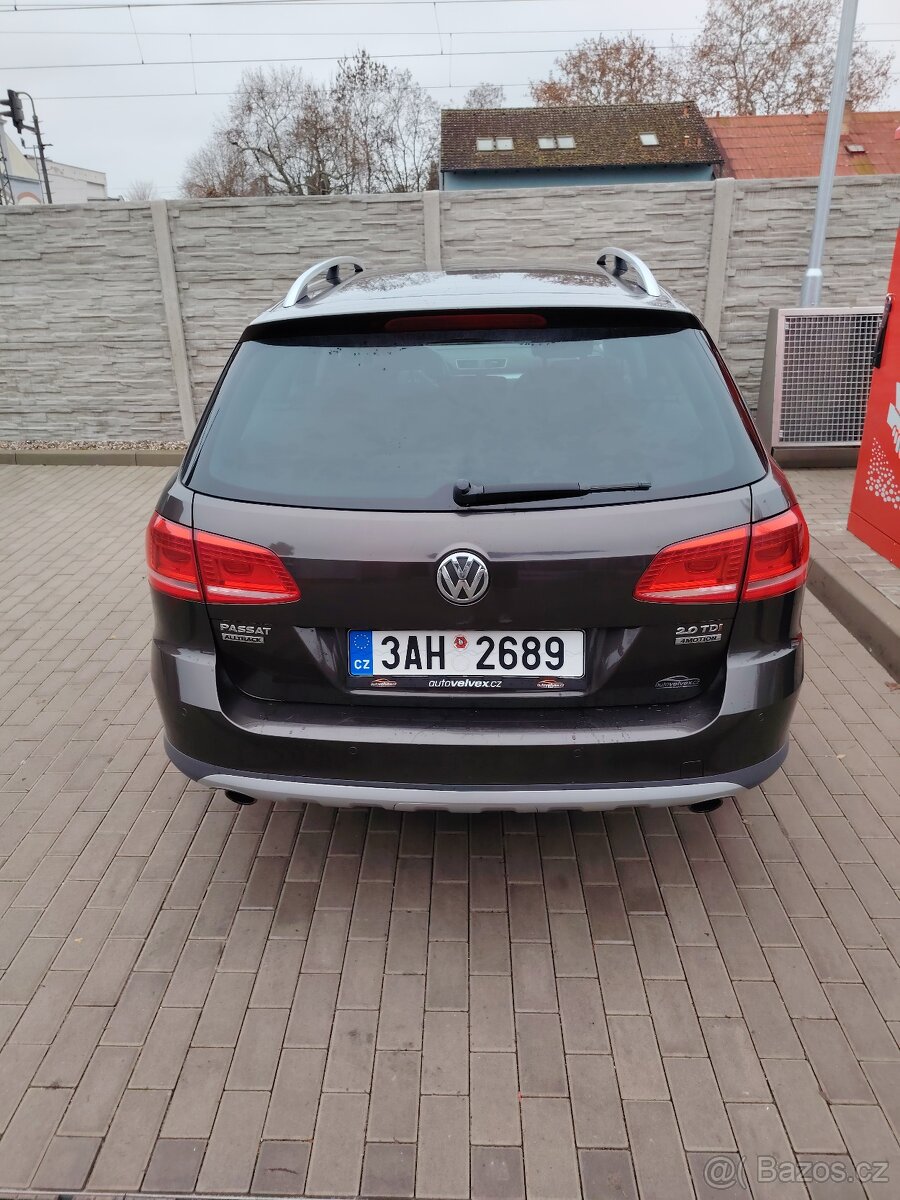 Volkswagen Passat - 10