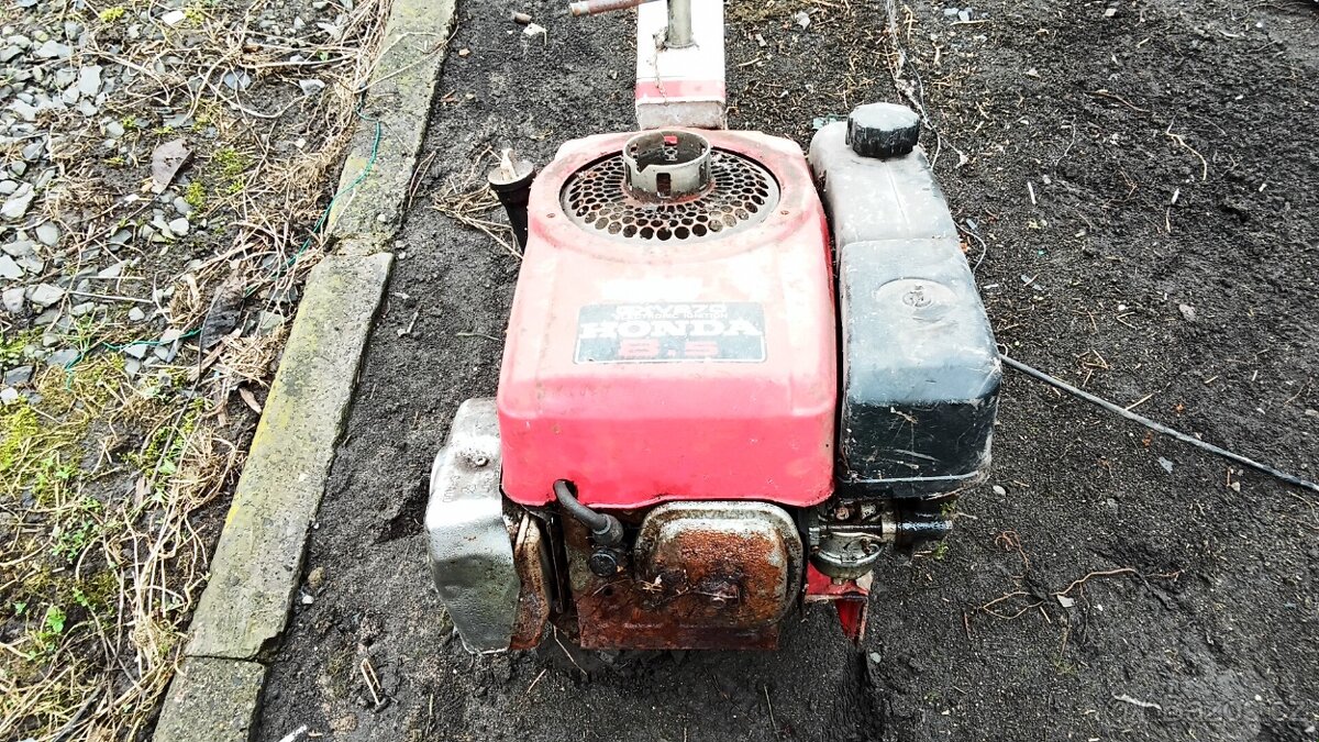 Motor Honda,komponenty ,válec - 10