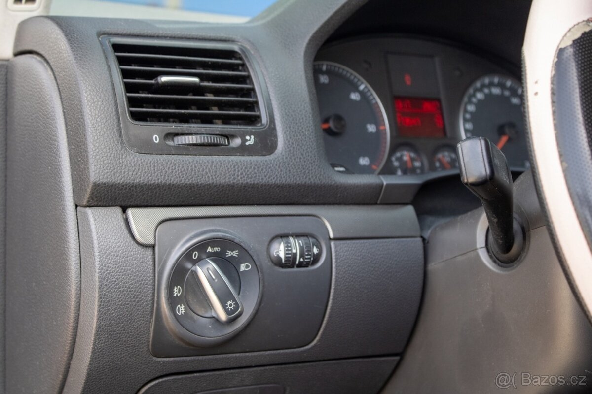 Volkswagen GOLF 1,9 TDI Trendline /AJ NA SPLÁTKY/ - 10