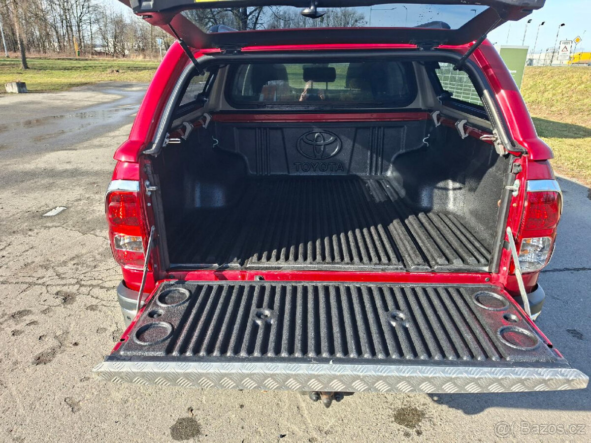 Toyota hilux 2,4 d4d automat 3/2018 max výbava - 10