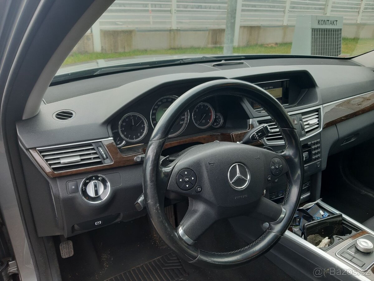 Mercedes E300D - 10