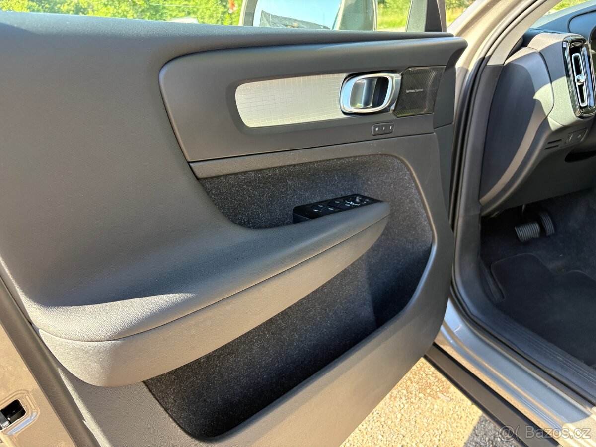 Prodám Volvo Xc40 B4 2.0i 145kw Momentum Maildhybrid - 10