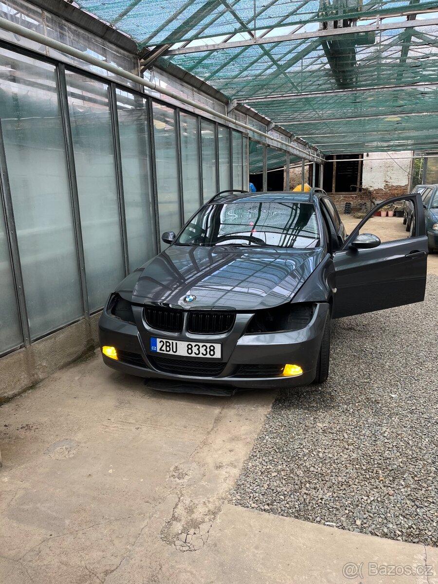 BMW e91 320d 120kw - 10