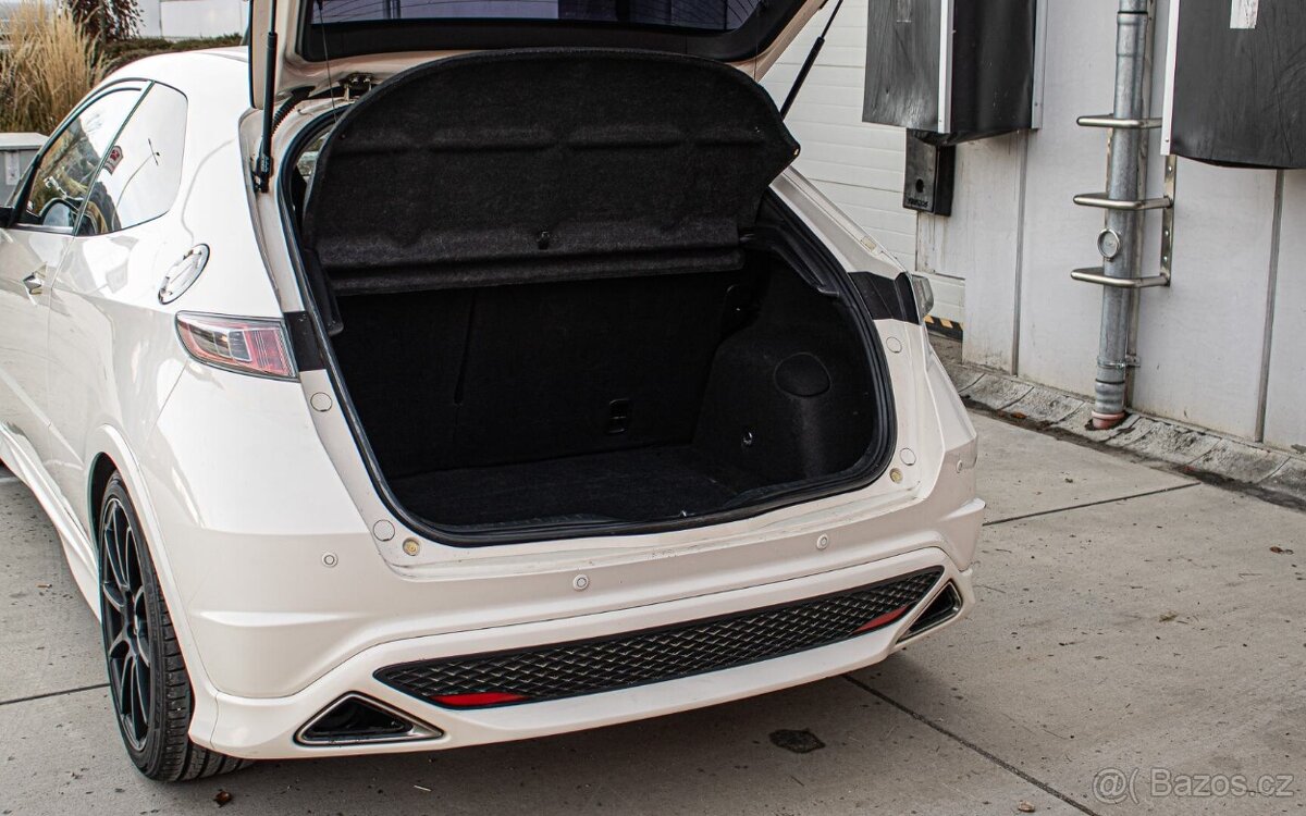 Honda Civic TypeR FN2 2.0 i-VTEC 148kW Championship White - 10