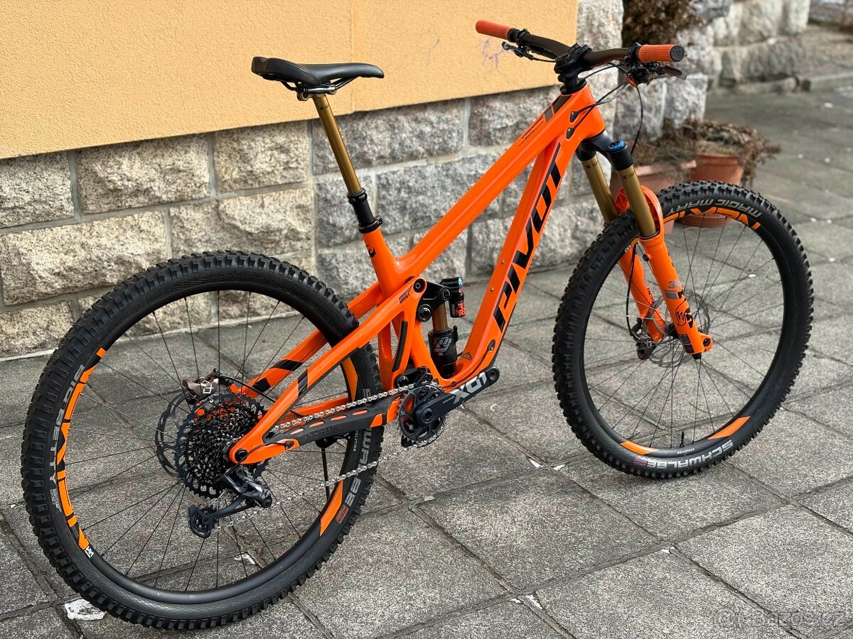 Pivot Firebird PRO X01 Air, vel. M - 10