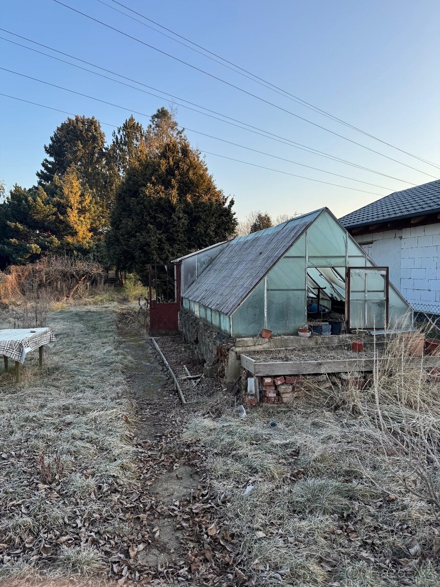 Prodej podílu 5/12 chaty 16 m², pozemek 1157 m² - 10