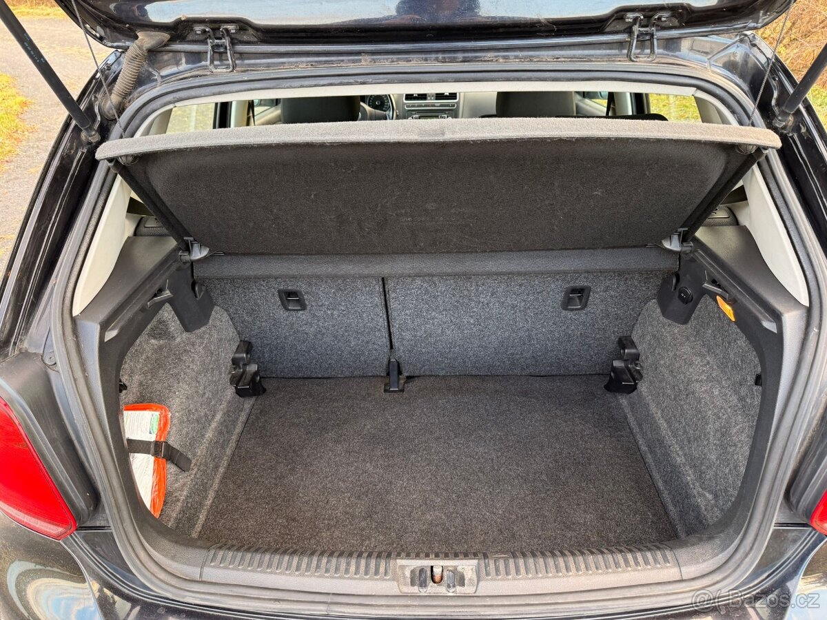 VOLKSWAGEN Polo - 10