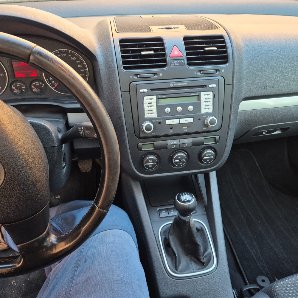 VW Golf V - 10
