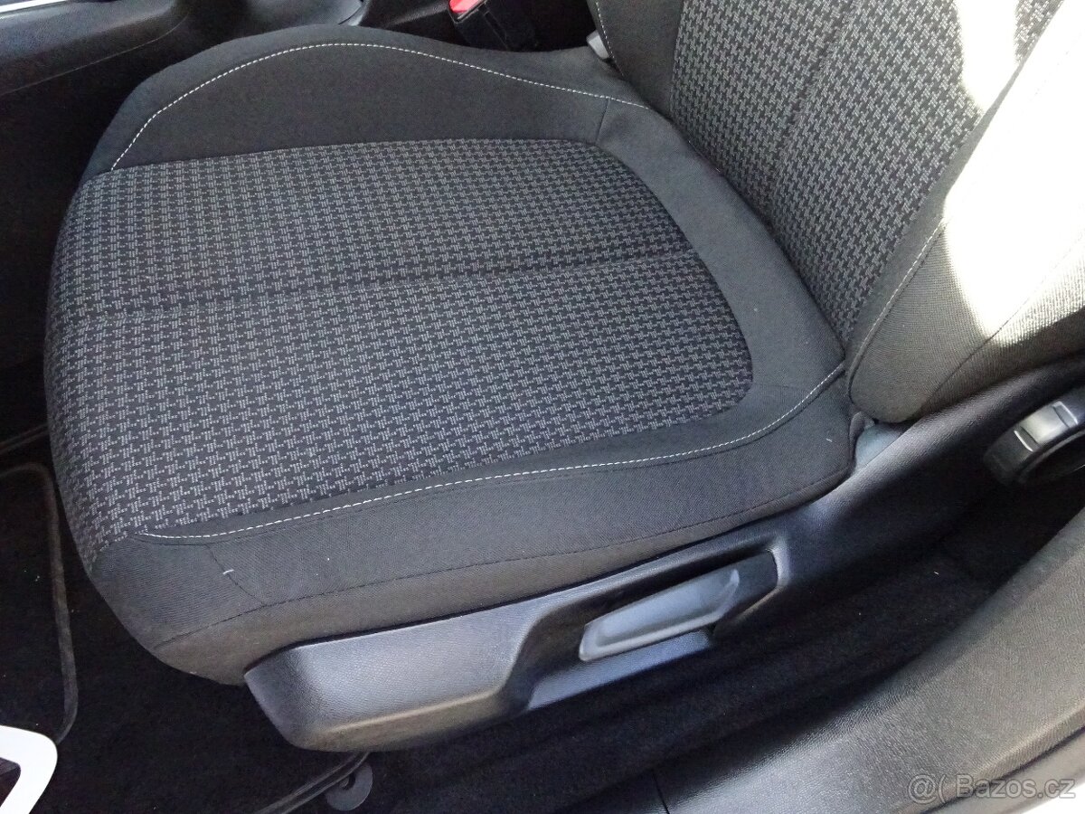 Peugeot 308 1,5 BlueHDi - 10