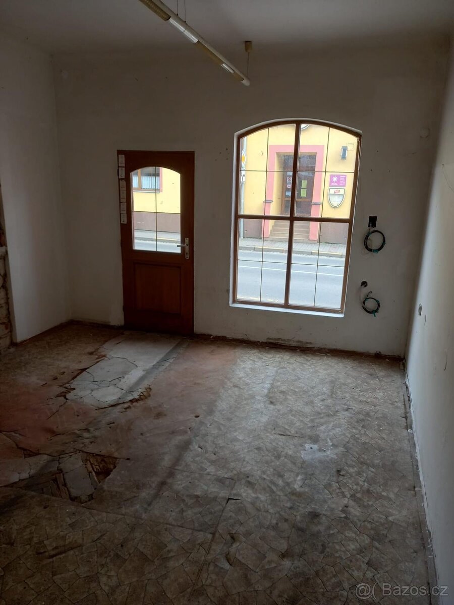 Pronájem domu v centru Bojkovic - 10