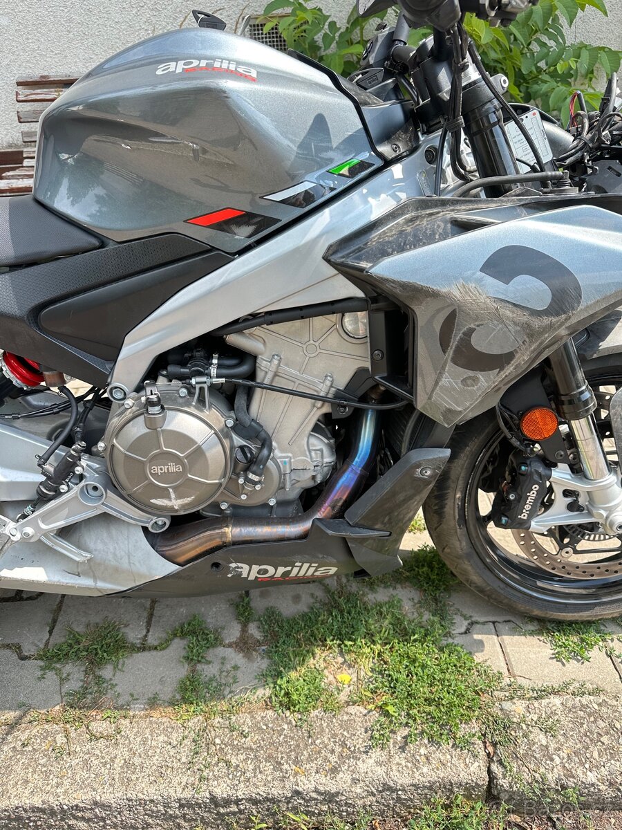 Aprilia Tuono 660 - 10