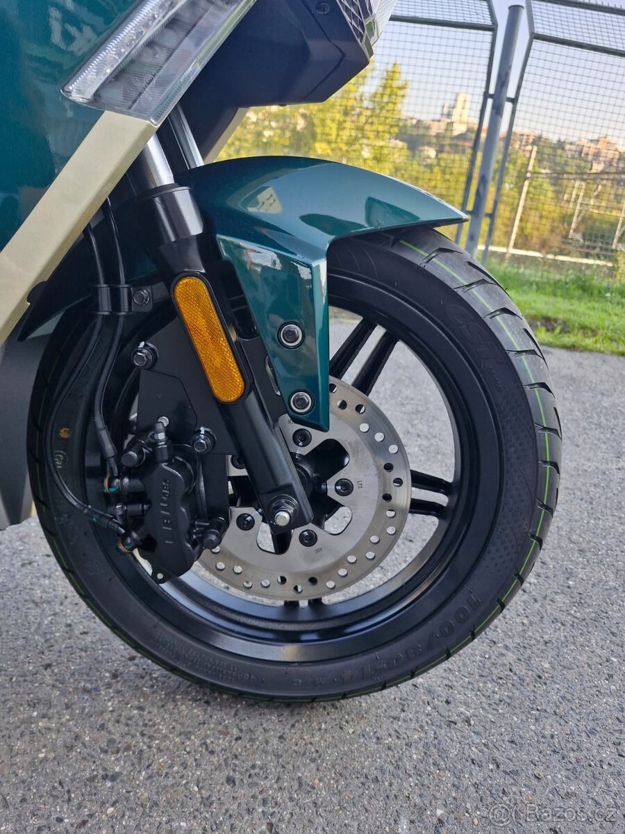 Horwin SK3 plus - předváděcí skútr - 10