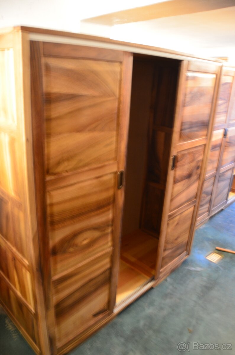 skříně s nástavci, masiv ořech - 10