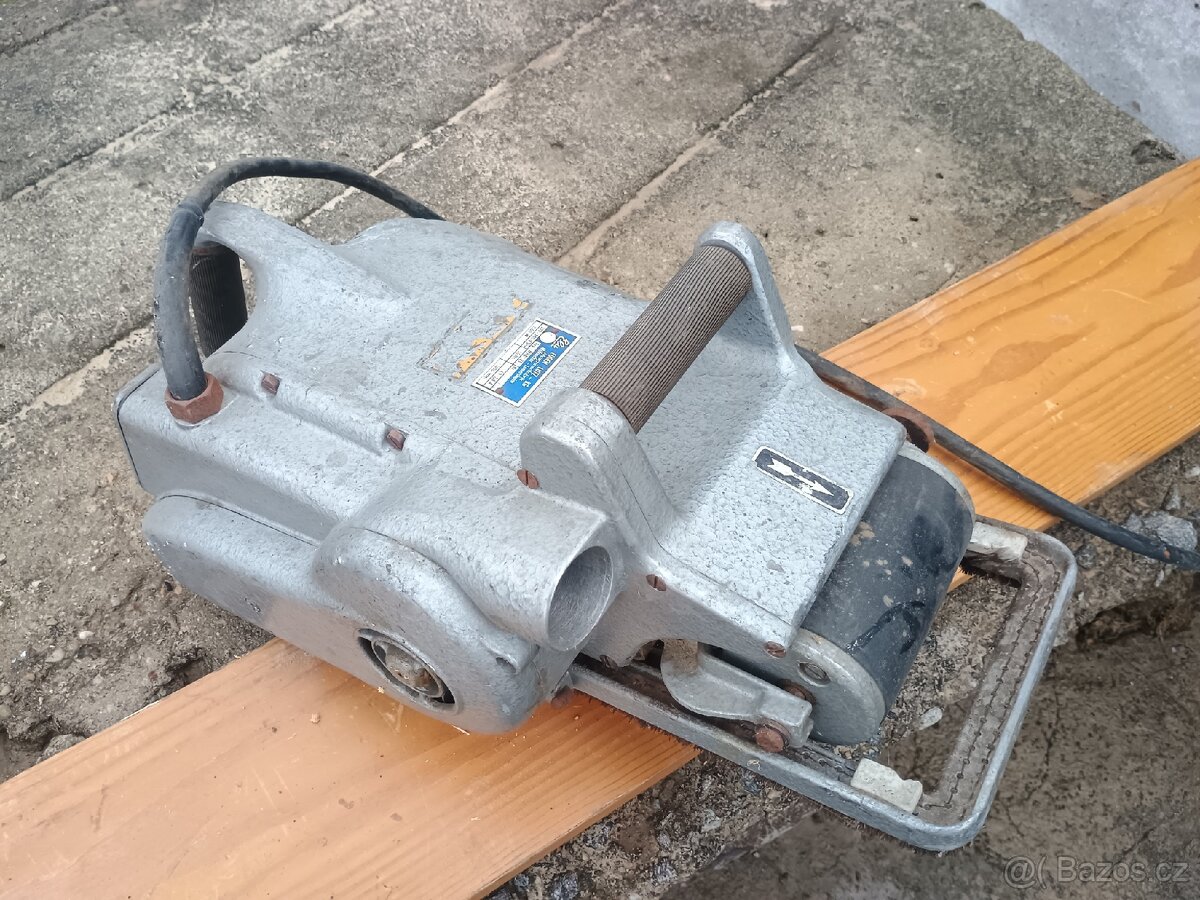 Tesařská pásová bruska Elu MHB 21 - 10