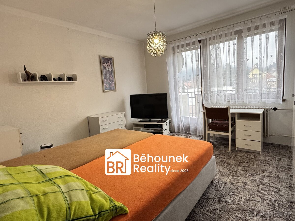 Dvougenerační RD s kanceláří, 2 x garáž, velká zahrada - Pra - 10