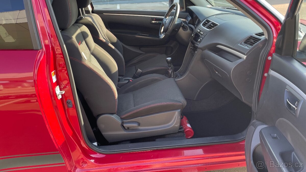 SUZUKI SWIFT 1.6i SPORT - 10