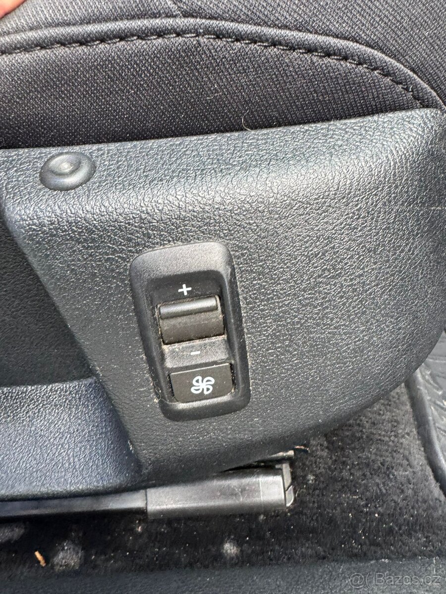 Volkswagen Passat 1.6 TDI, 77 kW - na splátky pro všechny - 10