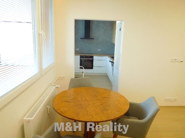 Pěkný,útulný nově zrek.byt 2+1 v Místku, ul.Janáčkova - 10