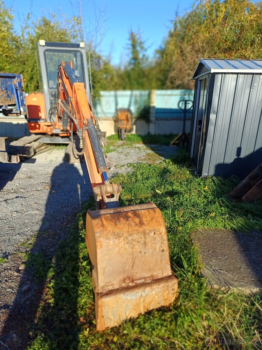 Miny bagr Hitachi ex 30 - 10
