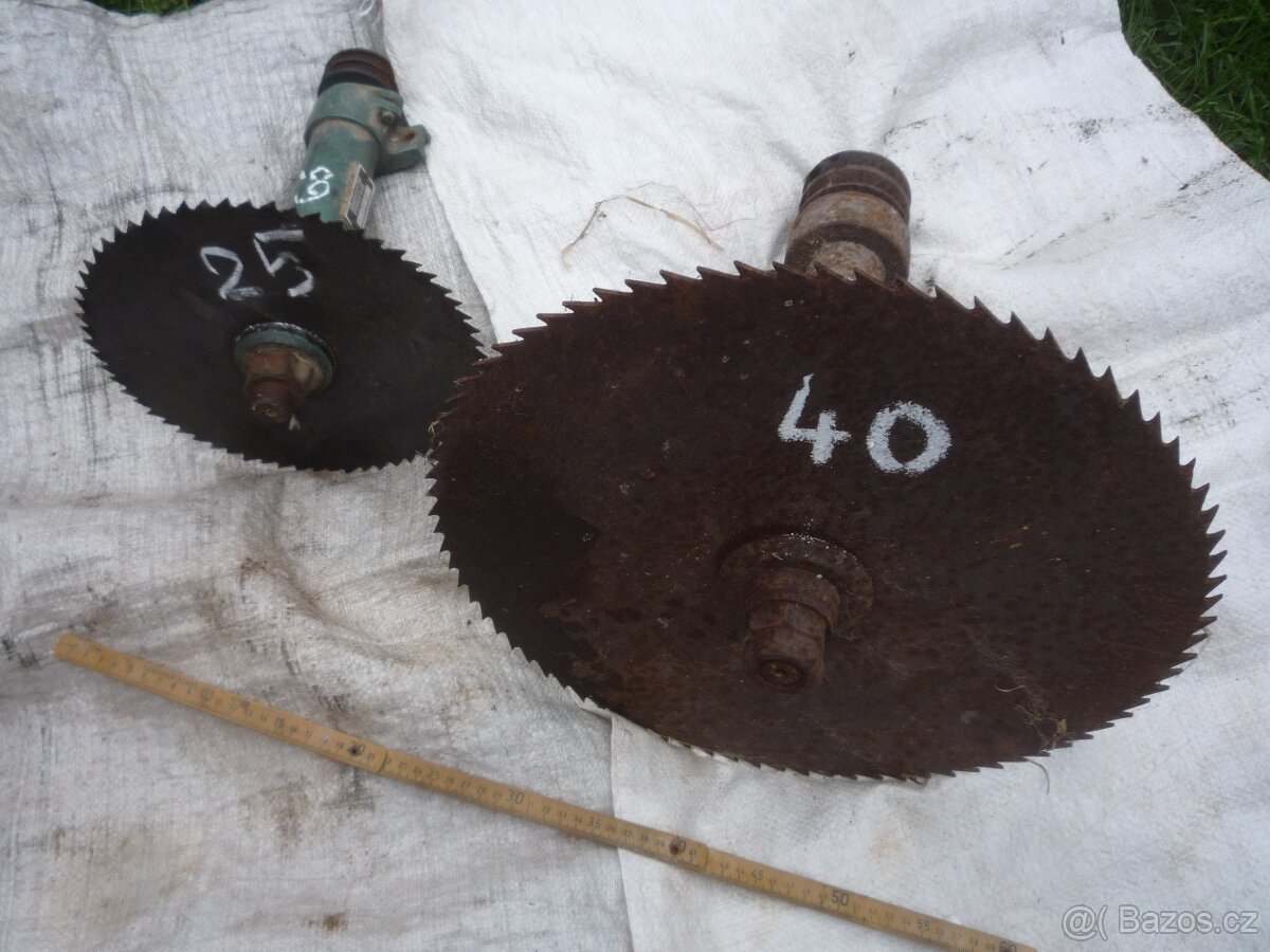 prodám starou součást transmise na plochý řemen. Průměr kola - 10