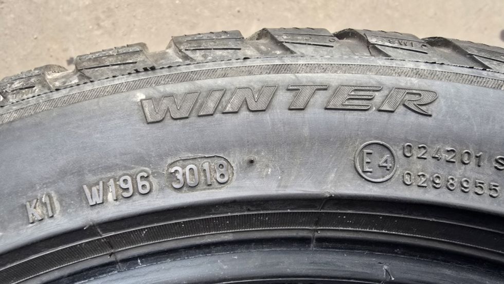 Zimní pneu 225/45/18 Pirelli - 10