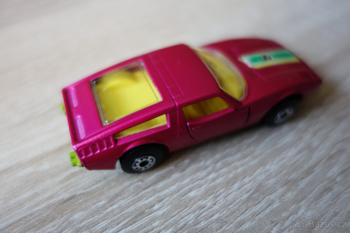 Matchbox Superfast No. 32 Maserati Bora - 10