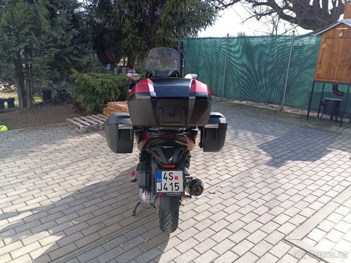 Honda Forza 125 - 10