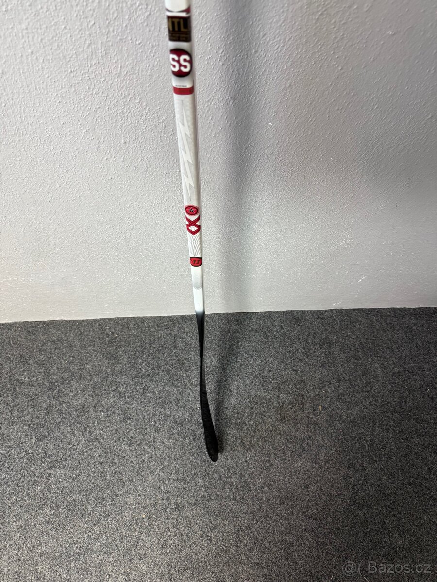 Nová kompozitová hokejka WARRIOR - 10