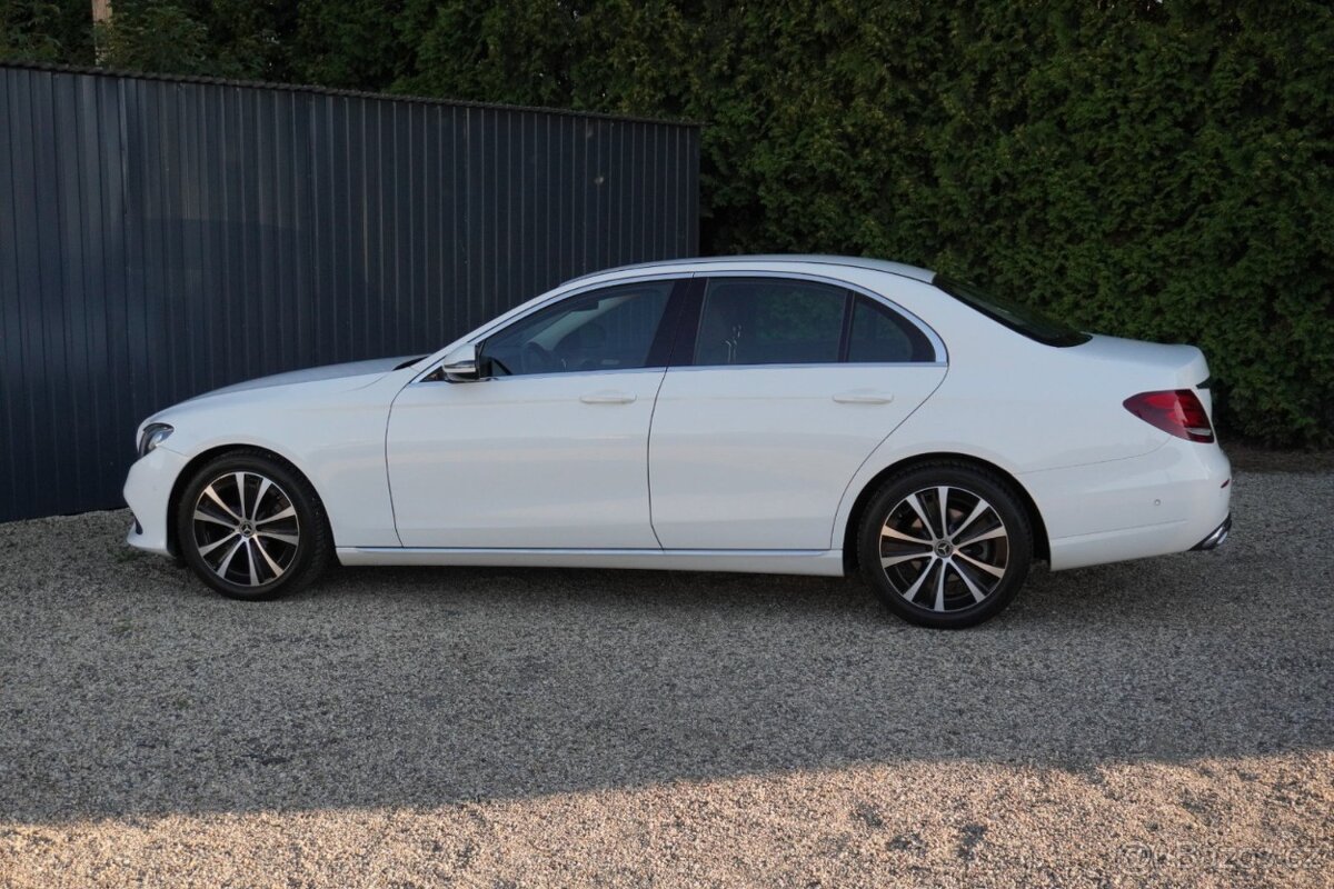 Mercedes-Benz Třídy E 200 D - 10