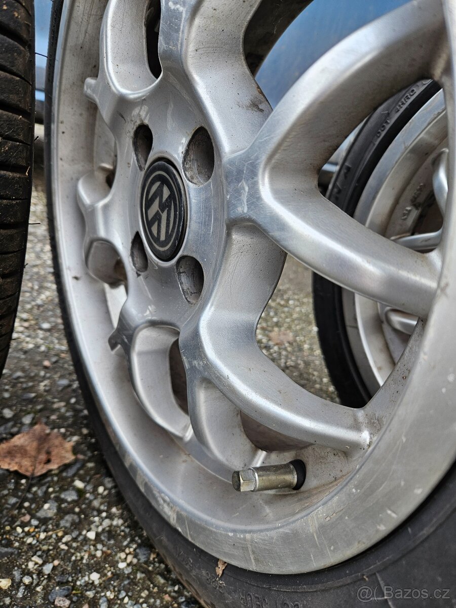 Alu kola 7J 4x100 R15 s pneu - 10