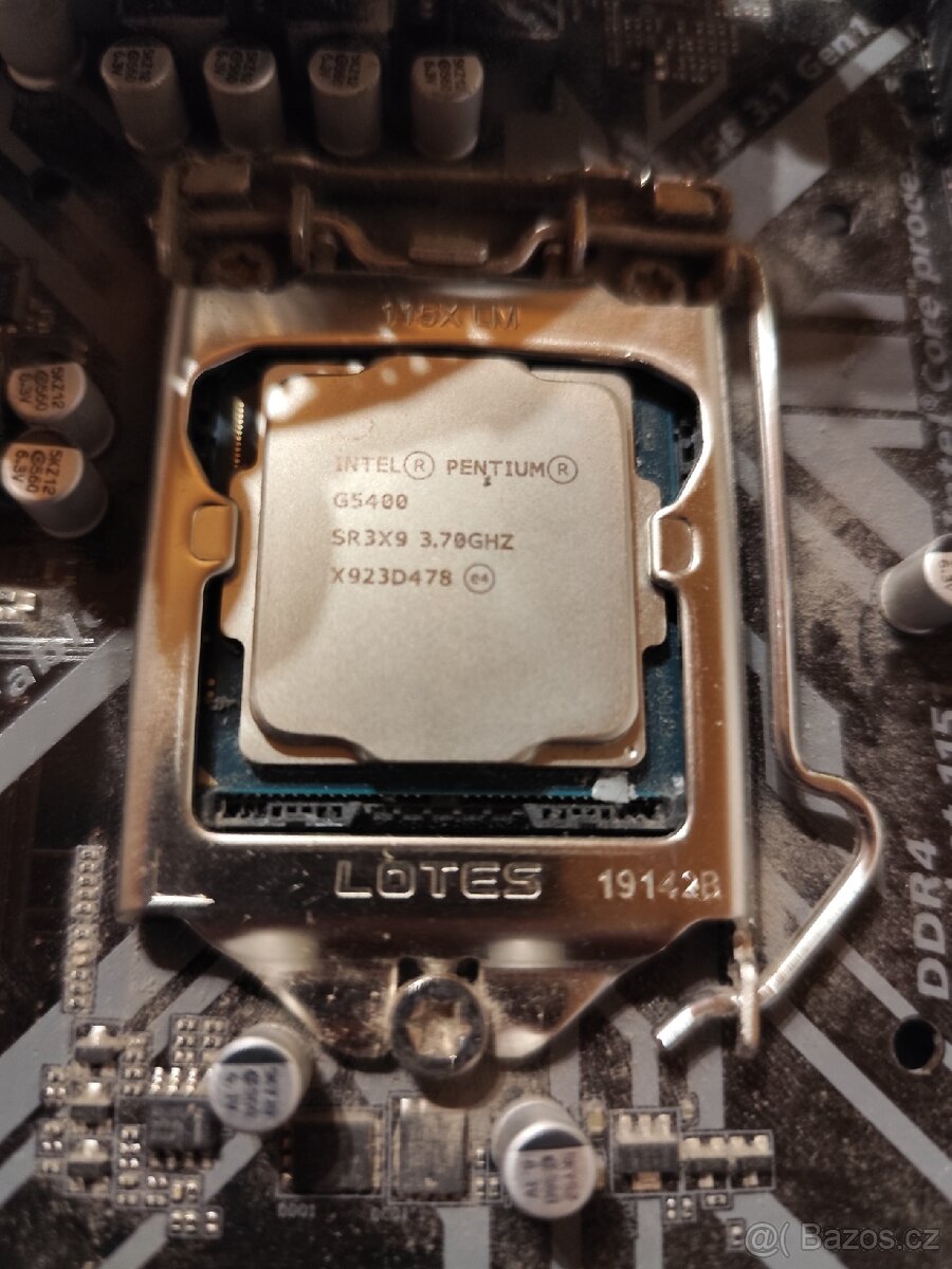 Základní desky+ procesory Intel - 10