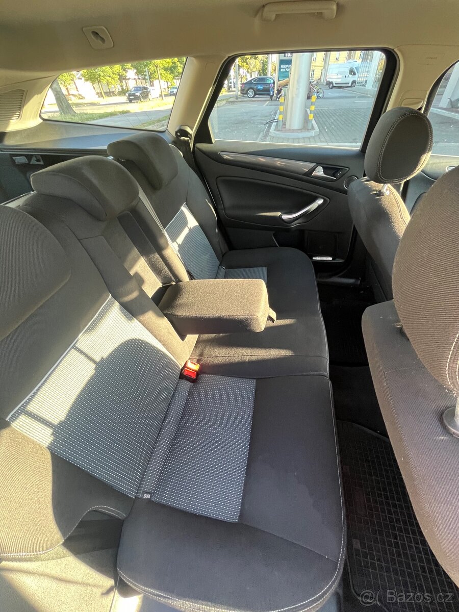 Ford Mondeo 2013 rok 2.0L Diesel 140 hp - 10