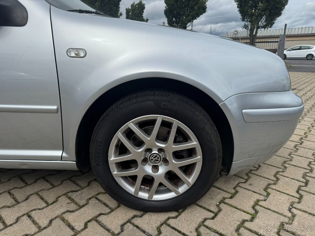 Volkswagen Golf 1,9 TDI 96 KW STK BRZDY - 10